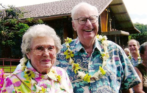 Former Gov. William Quinn and his wife, Nancy, met and wed on the mainland before moving to Hawaii. The couple was married for 64 years, before William Quinn died in 2006. Nancy Quinn died last week at age 95. (Courtesy Keith Haugen / 2004)